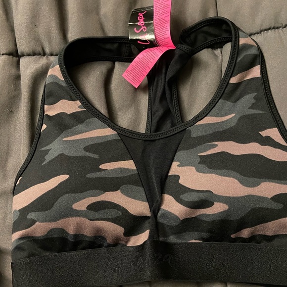 Cute camo sport bra. Size small - Picture 1 of 6